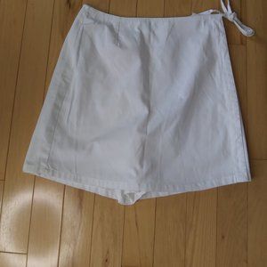 New Faux wrap  white skirt/skort size  10